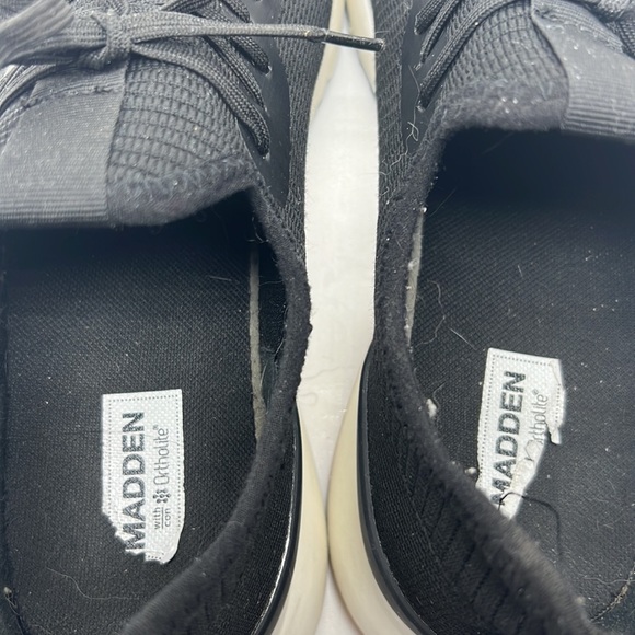 Madden Mens casual stretch shoes with Ortholite. Color: black, white, Size: 9.5 - Picture 8 of 9